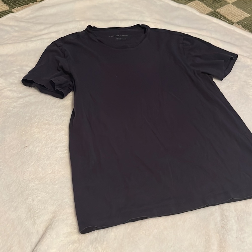 Everlane uniform navy crewneck T-shirt - Picture 2 of 3